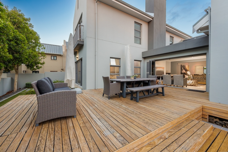 4 Bedroom Property for Sale in Graanendal Western Cape